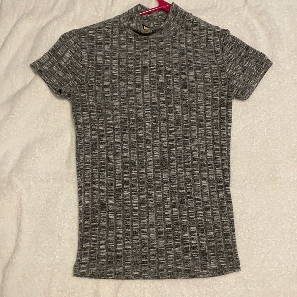 PRINCE & FOX Grey Turtleneck Top